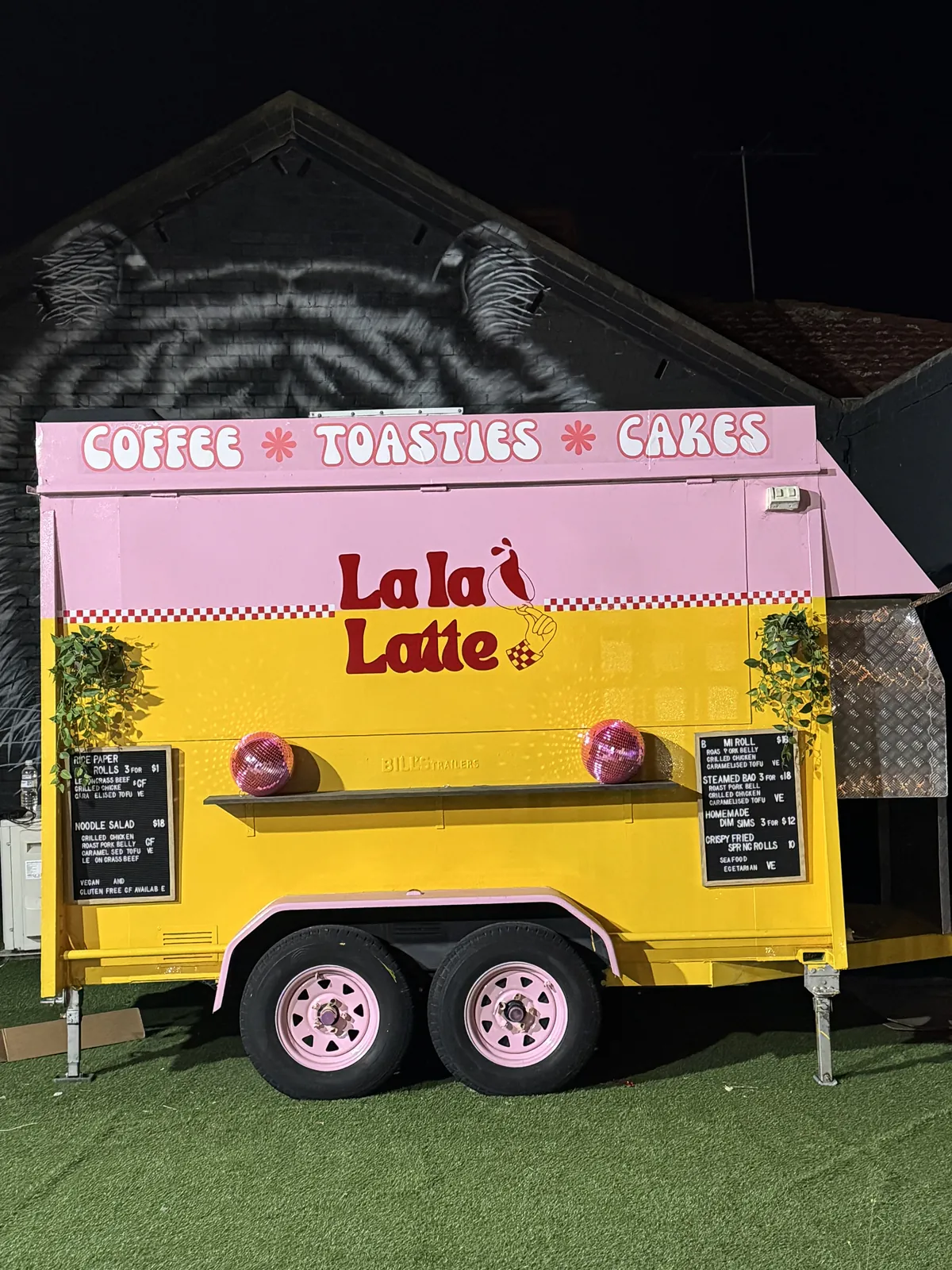 La La Latte trailer at night with fairy lights